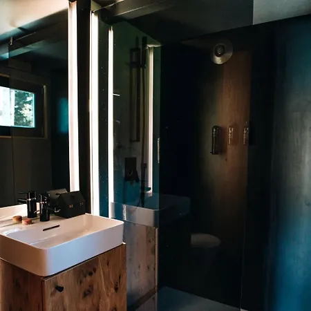 Stylish On A Unique Slovenia Glamping Site Near Maribor 펜션 *